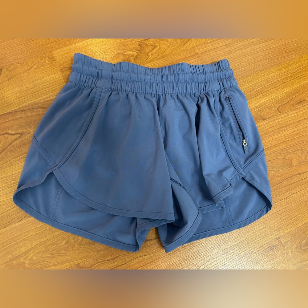 LULULEMON Tracker Short V (Lined)